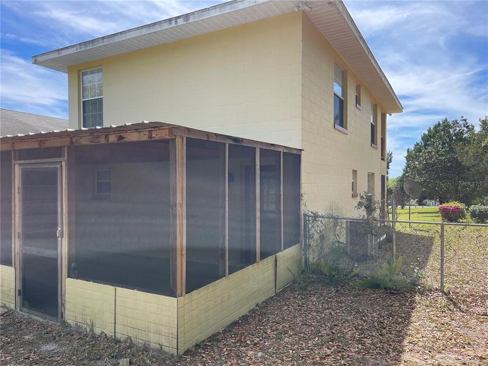 For Sale: $500,000 (3 beds, 2 baths, 2589 Square Feet)
