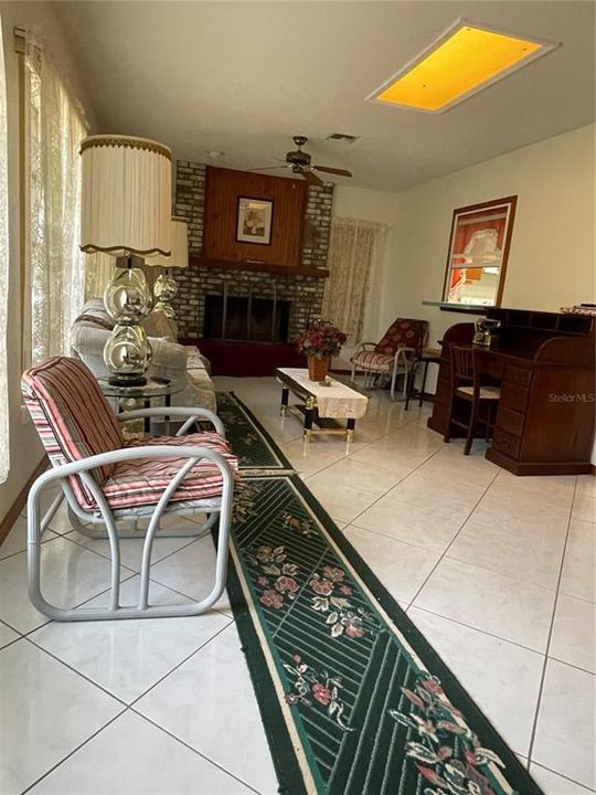 For Sale: $500,000 (3 beds, 2 baths, 2589 Square Feet)