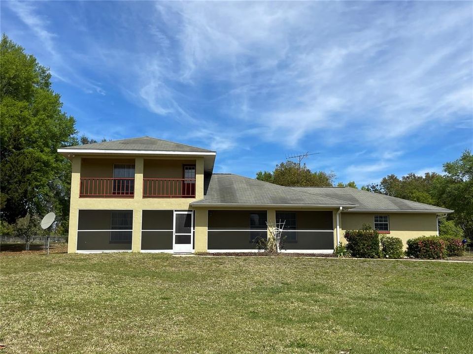 For Sale: $500,000 (3 beds, 2 baths, 2589 Square Feet)