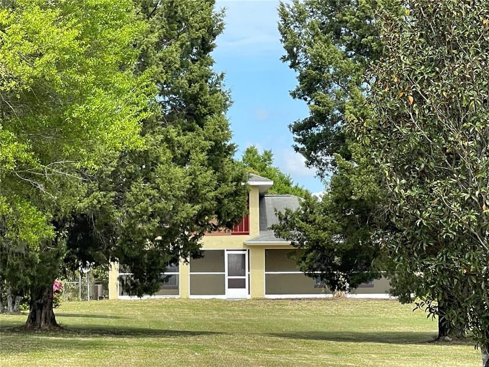 For Sale: $500,000 (3 beds, 2 baths, 2589 Square Feet)