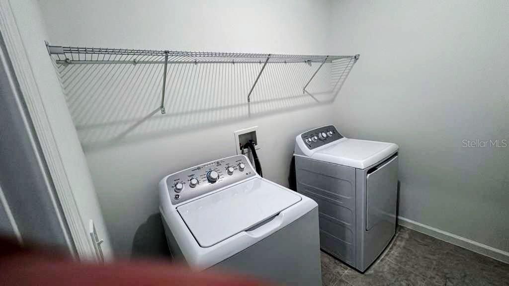 Activo con contrato: $2,150 (3 camas, 2 baños, 1662 Pies cuadrados)