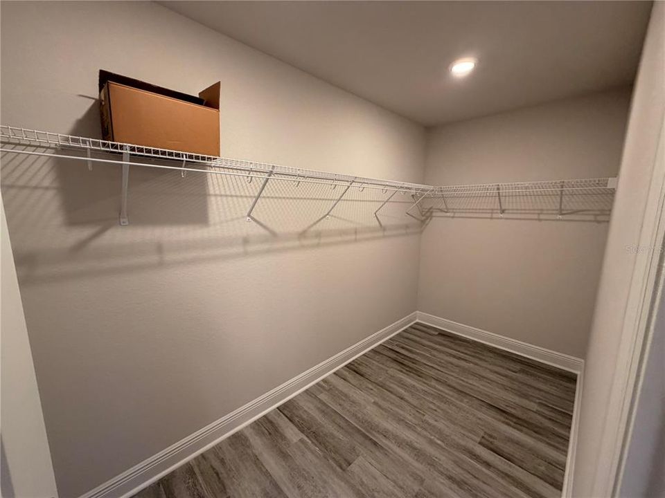 For Sale: $319,900 (3 beds, 2 baths, 1537 Square Feet)