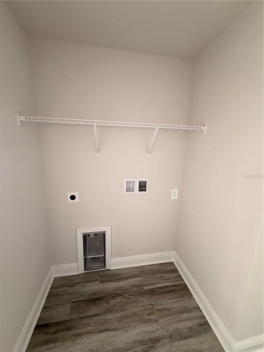 For Sale: $319,900 (3 beds, 2 baths, 1537 Square Feet)