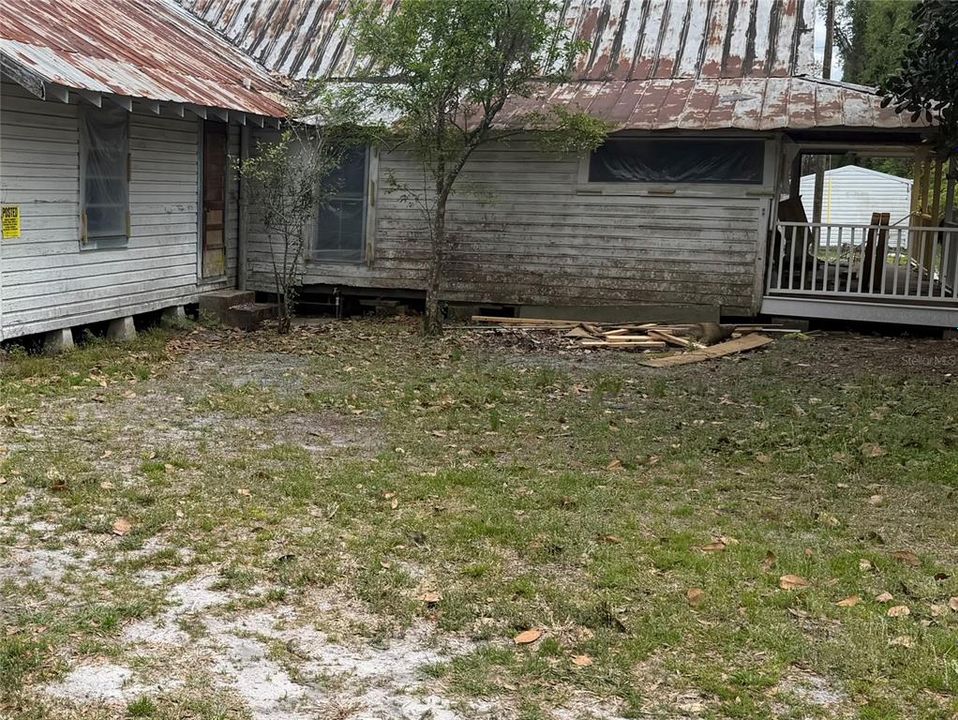 For Sale: $115,900 (3 beds, 3 baths, 1898 Square Feet)