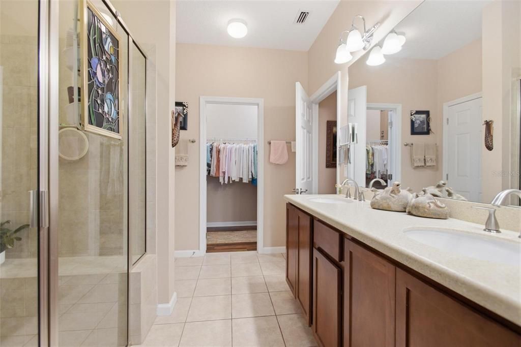 Active With Contract: $357,500 (2 beds, 2 baths, 1448 Square Feet)
