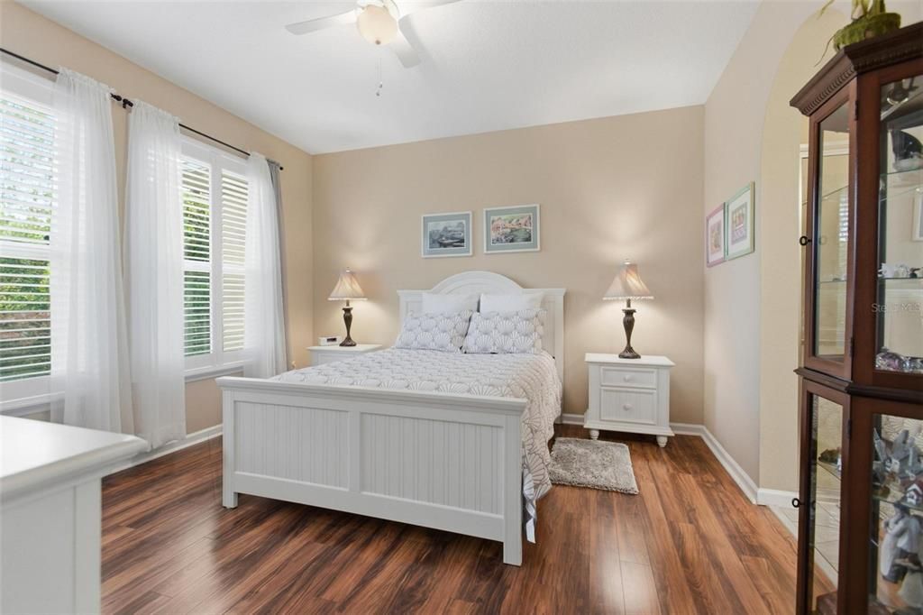 Active With Contract: $357,500 (2 beds, 2 baths, 1448 Square Feet)