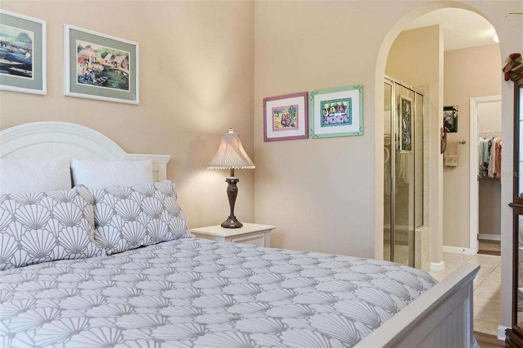 Active With Contract: $357,500 (2 beds, 2 baths, 1448 Square Feet)