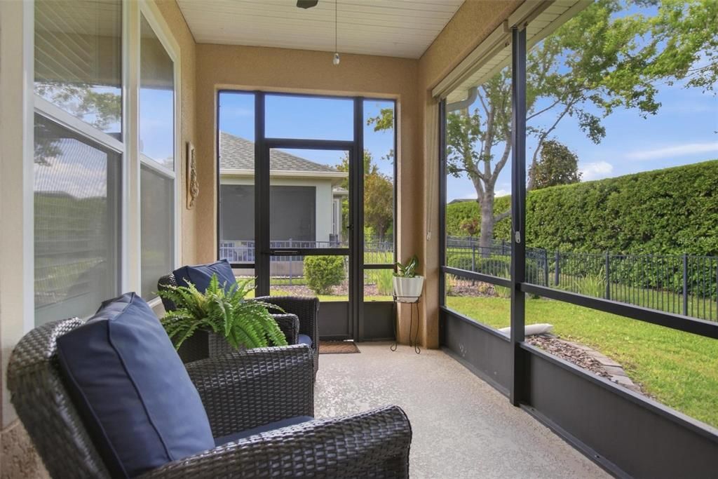 Active With Contract: $357,500 (2 beds, 2 baths, 1448 Square Feet)