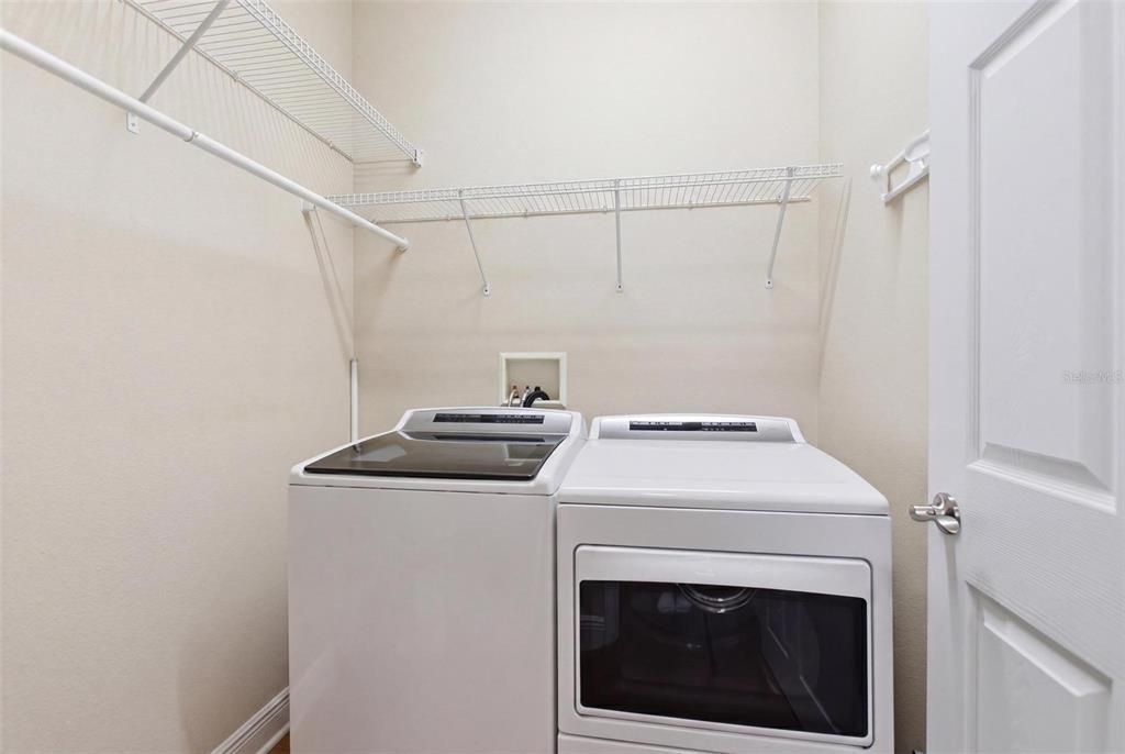 Active With Contract: $357,500 (2 beds, 2 baths, 1448 Square Feet)