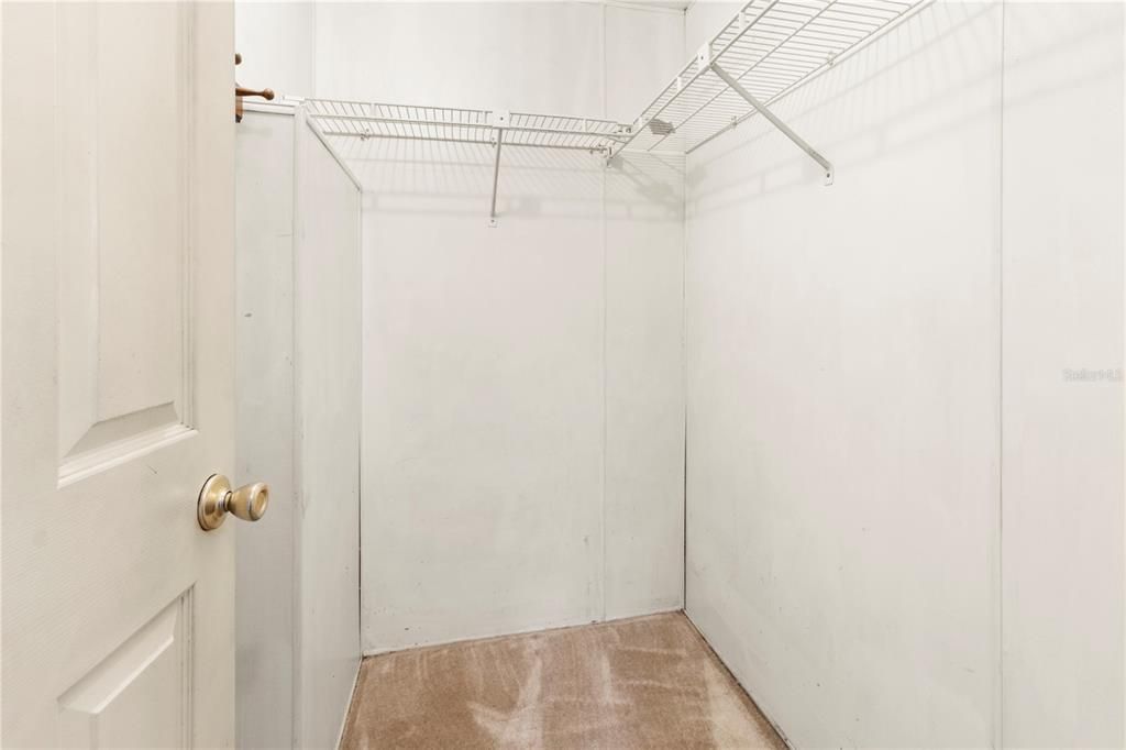На продажу: $89,900 (2 спален, 2 ванн, 1425 Квадратных фут)