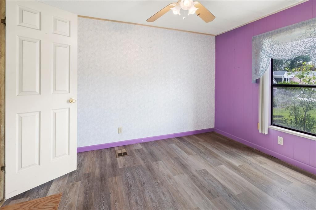 На продажу: $89,900 (2 спален, 2 ванн, 1425 Квадратных фут)