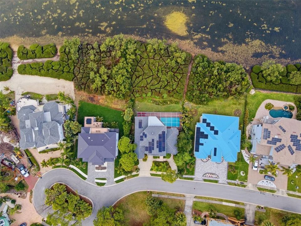 Под контрактом: $1,250,000 (4 спален, 4 ванн, 2869 Квадратных фут)