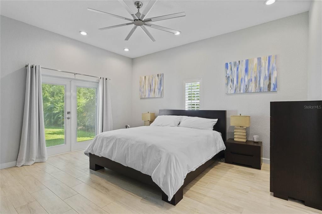 For Sale: $1,175,000 (5 beds, 4 baths, 3390 Square Feet)