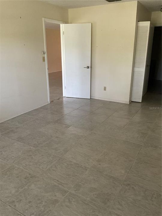 Activo con contrato: $249,900 (2 camas, 2 baños, 1230 Pies cuadrados)