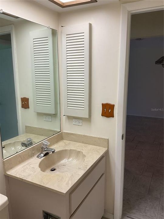 Activo con contrato: $249,900 (2 camas, 2 baños, 1230 Pies cuadrados)