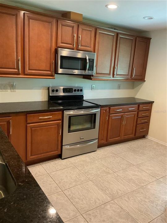 Activo con contrato: $249,900 (2 camas, 2 baños, 1230 Pies cuadrados)