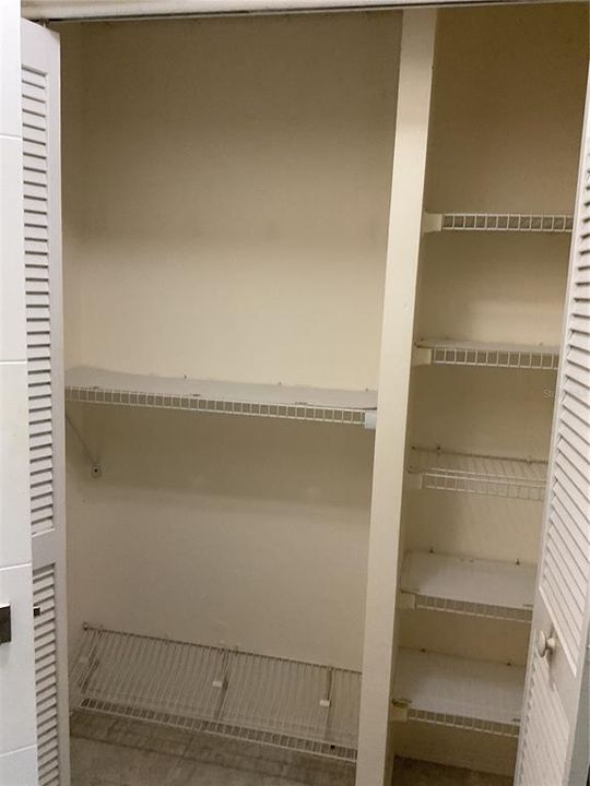 Activo con contrato: $249,900 (2 camas, 2 baños, 1230 Pies cuadrados)