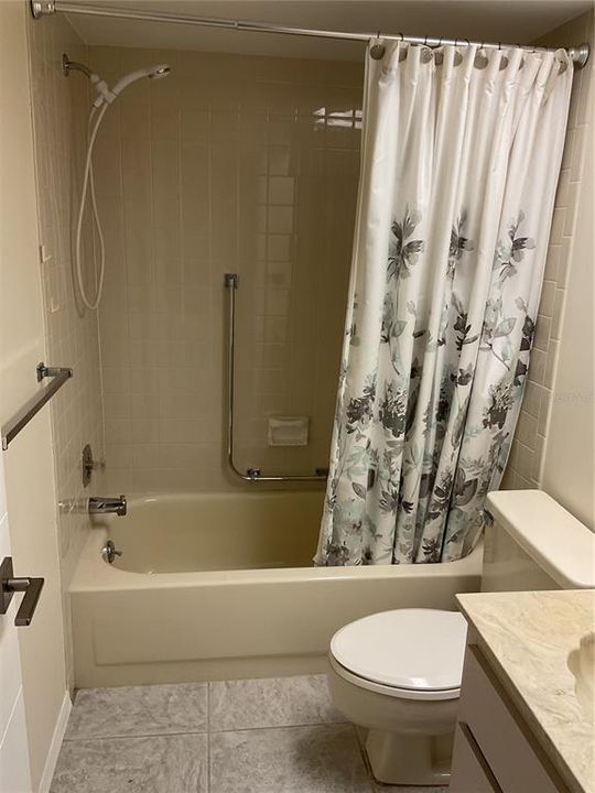 Activo con contrato: $249,900 (2 camas, 2 baños, 1230 Pies cuadrados)