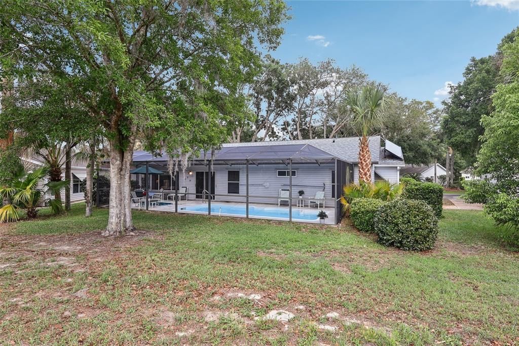 Active With Contract: $240,000 (2 beds, 2 baths, 1667 Square Feet)