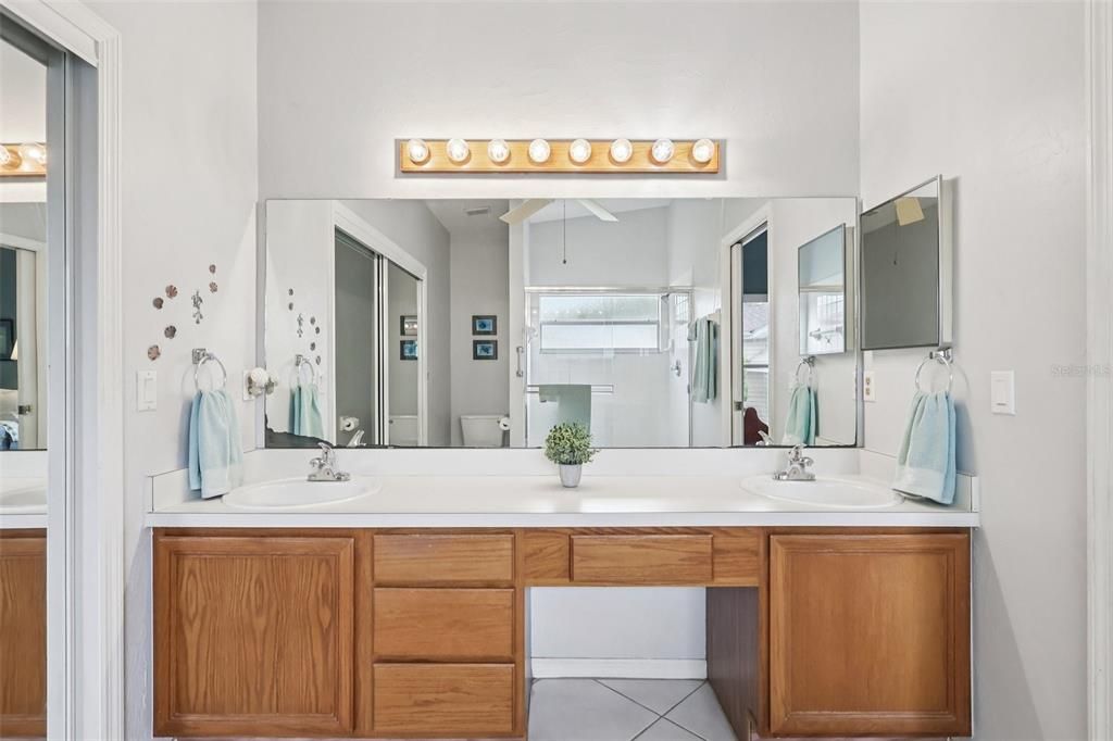 Active With Contract: $240,000 (2 beds, 2 baths, 1667 Square Feet)