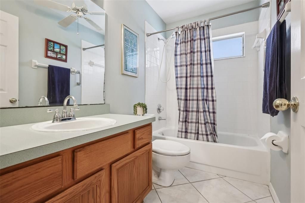 Active With Contract: $240,000 (2 beds, 2 baths, 1667 Square Feet)