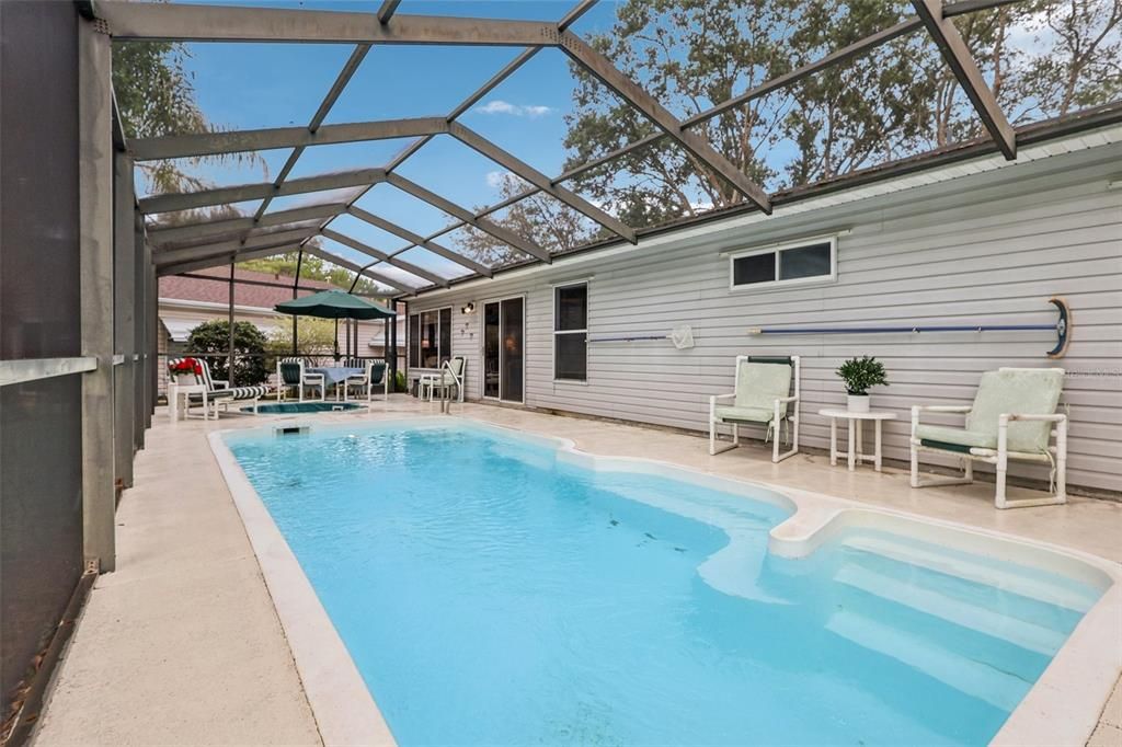 Active With Contract: $240,000 (2 beds, 2 baths, 1667 Square Feet)