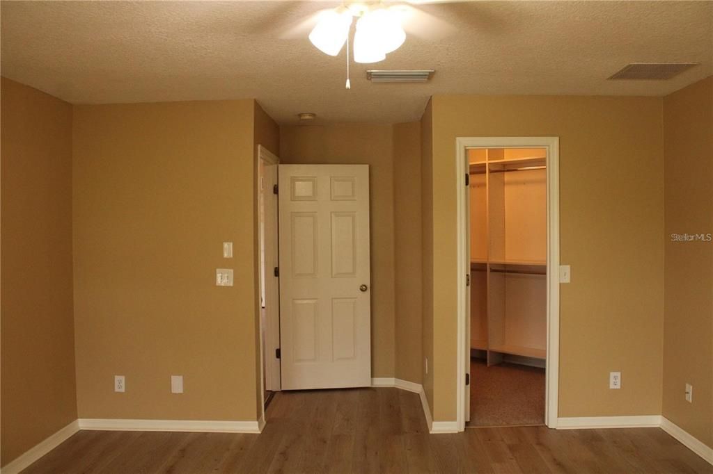 For Rent: $2,849 (3 beds, 2 baths, 2408 Square Feet)