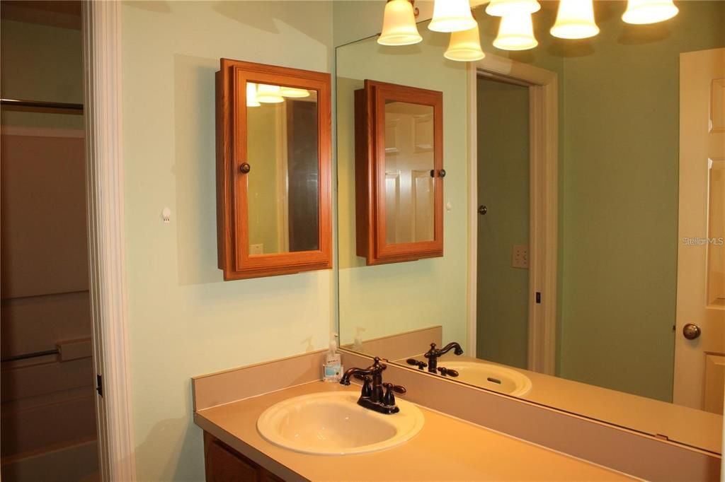 For Rent: $2,849 (3 beds, 2 baths, 2408 Square Feet)