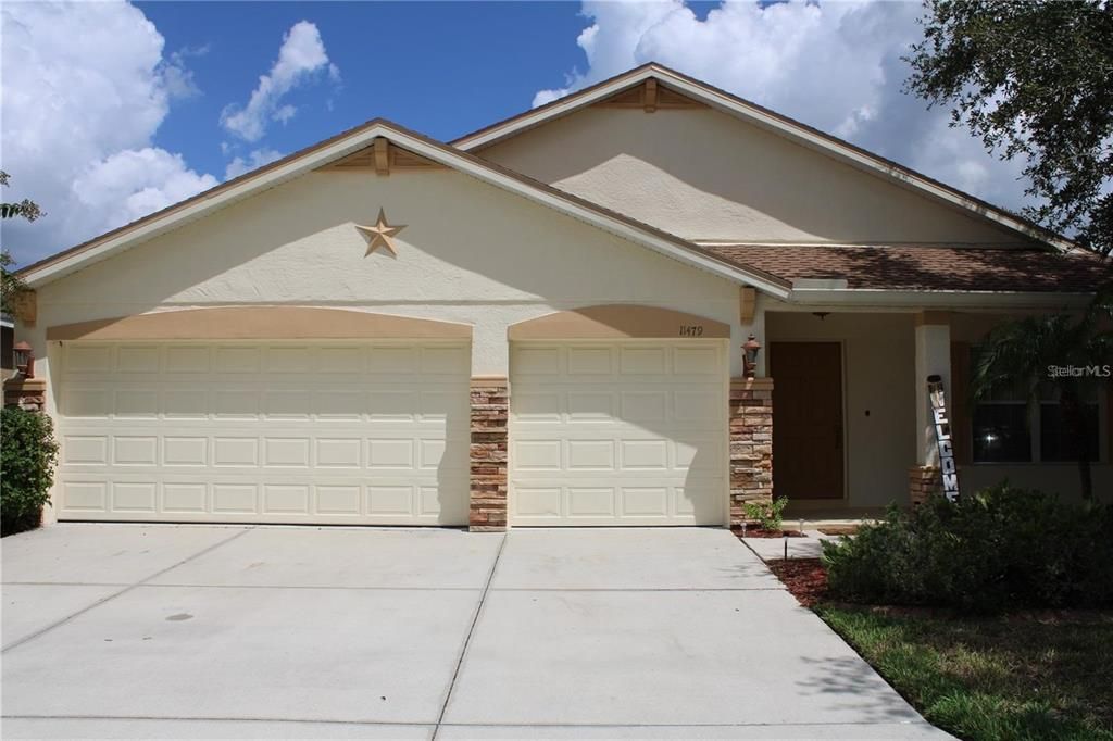 For Rent: $2,849 (3 beds, 2 baths, 2408 Square Feet)