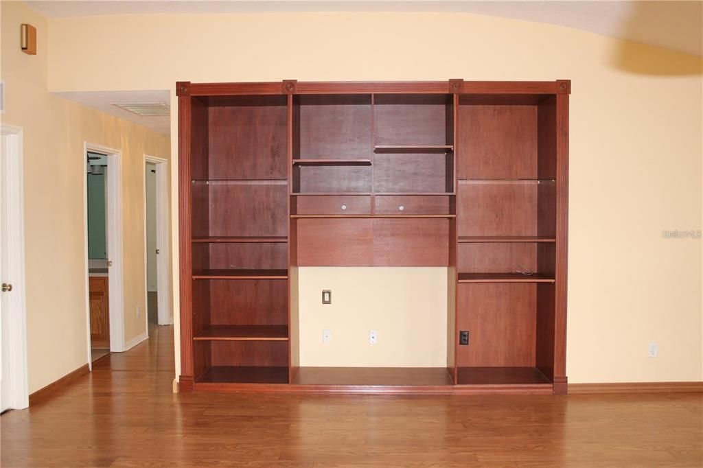 For Rent: $2,849 (3 beds, 2 baths, 2408 Square Feet)