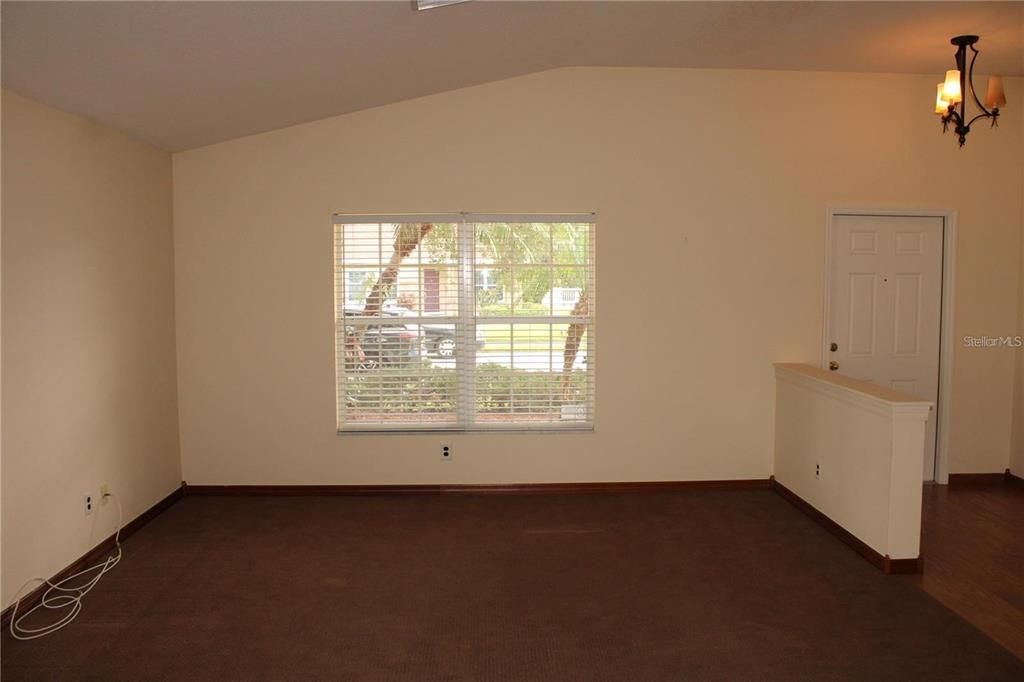 For Rent: $2,849 (3 beds, 2 baths, 2408 Square Feet)