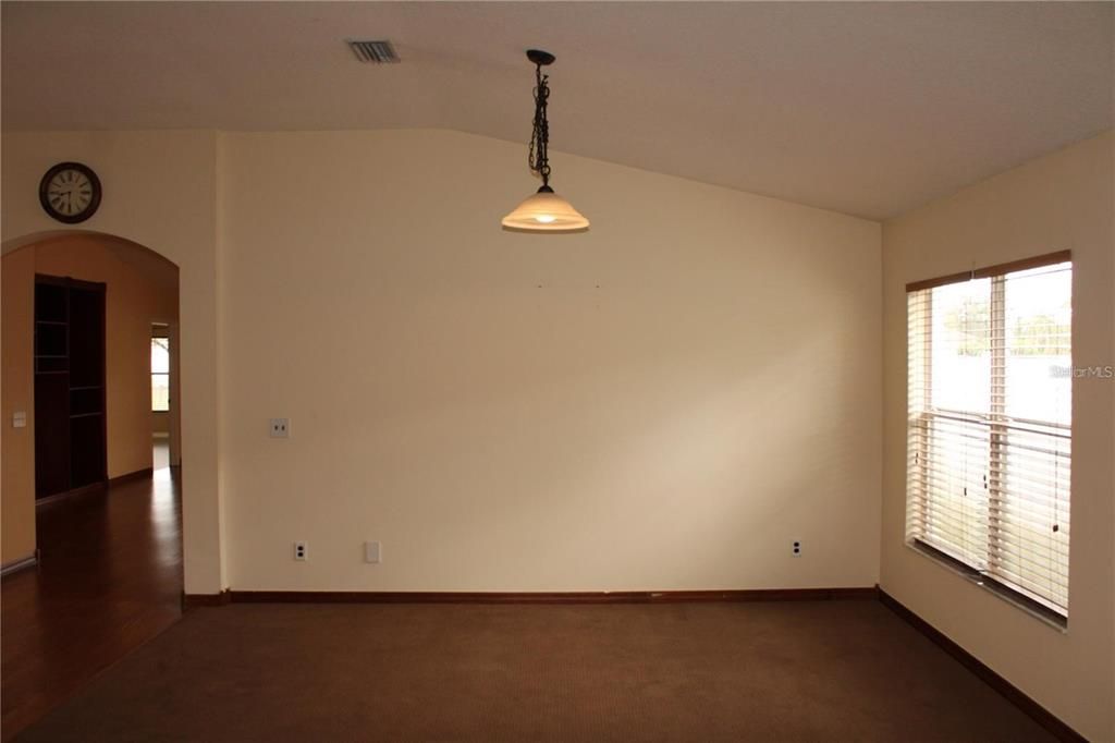For Rent: $2,849 (3 beds, 2 baths, 2408 Square Feet)