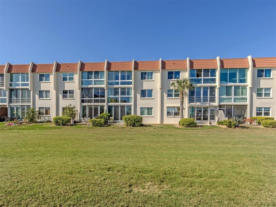 En Venta: $426,000 (2 camas, 2 baños, 1008 Pies cuadrados)