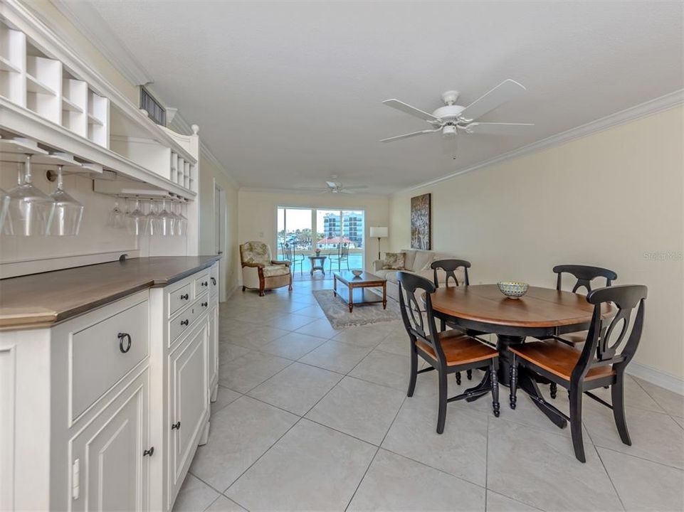 En Venta: $426,000 (2 camas, 2 baños, 1008 Pies cuadrados)