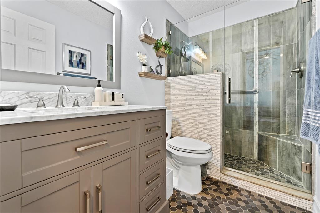 Под контрактом: $469,999 (3 спален, 2 ванн, 1843 Квадратных фут)