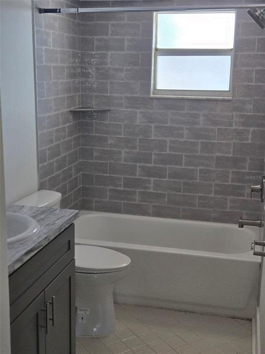For Sale: $95,000 (1 beds, 1 baths, 708 Square Feet)