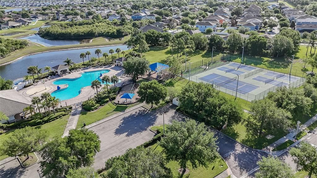 Activo con contrato: $329,000 (3 camas, 2 baños, 1598 Pies cuadrados)