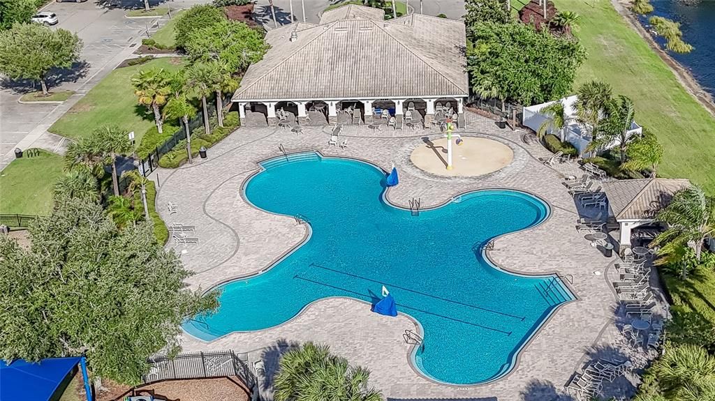 Activo con contrato: $329,000 (3 camas, 2 baños, 1598 Pies cuadrados)