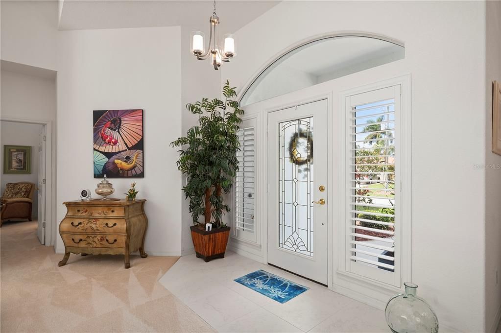 En Venta: $950,000 (3 camas, 3 baños, 2585 Pies cuadrados)