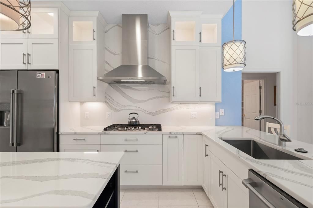 En Venta: $950,000 (3 camas, 3 baños, 2585 Pies cuadrados)