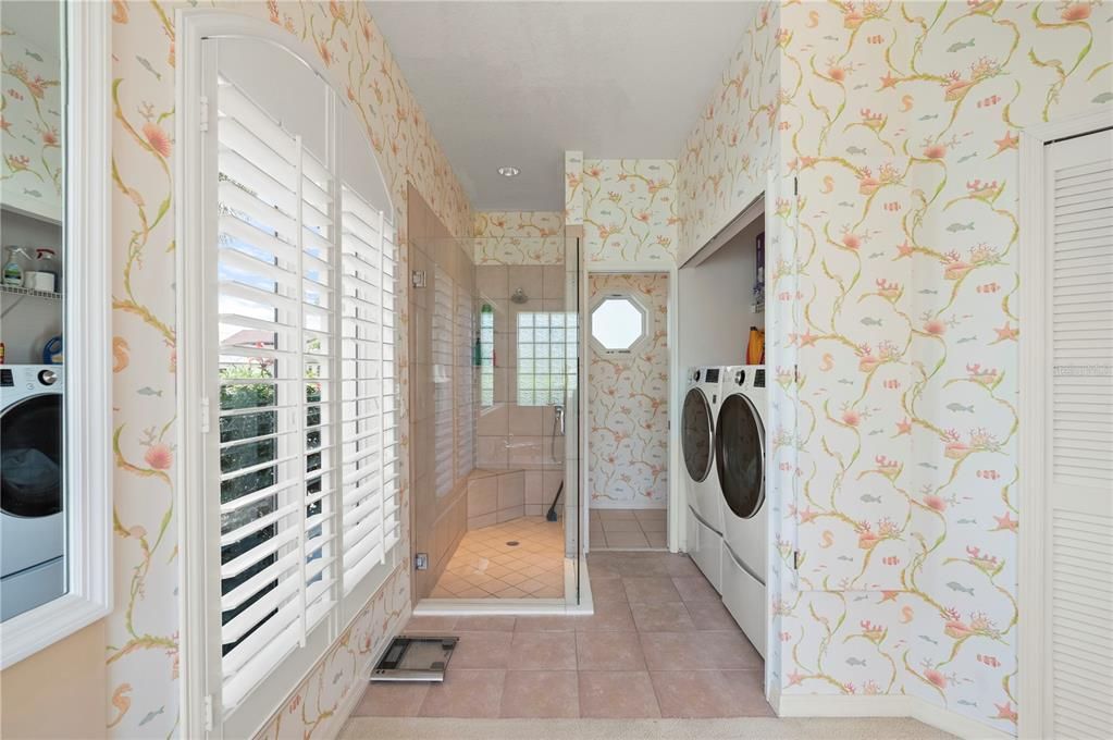 En Venta: $950,000 (3 camas, 3 baños, 2585 Pies cuadrados)