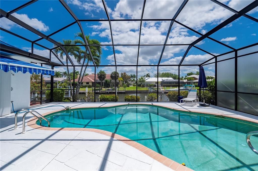 En Venta: $950,000 (3 camas, 3 baños, 2585 Pies cuadrados)