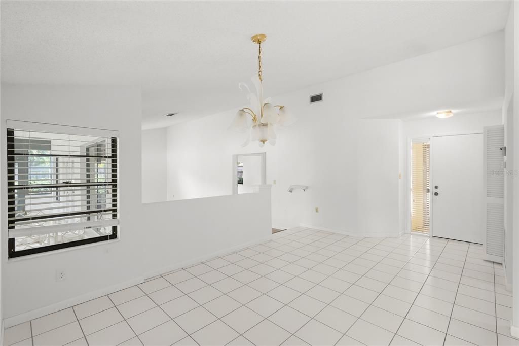En Venta: $319,000 (3 camas, 2 baños, 2000 Pies cuadrados)