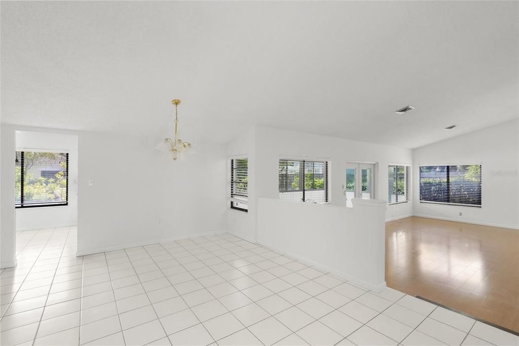 En Venta: $319,000 (3 camas, 2 baños, 2000 Pies cuadrados)