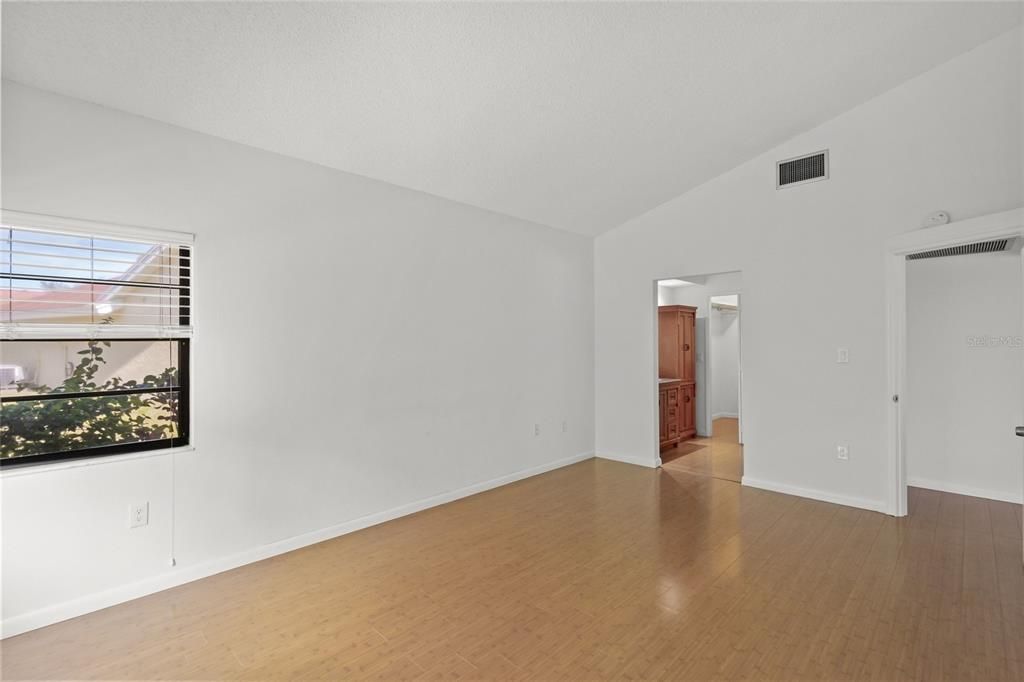 En Venta: $319,000 (3 camas, 2 baños, 2000 Pies cuadrados)