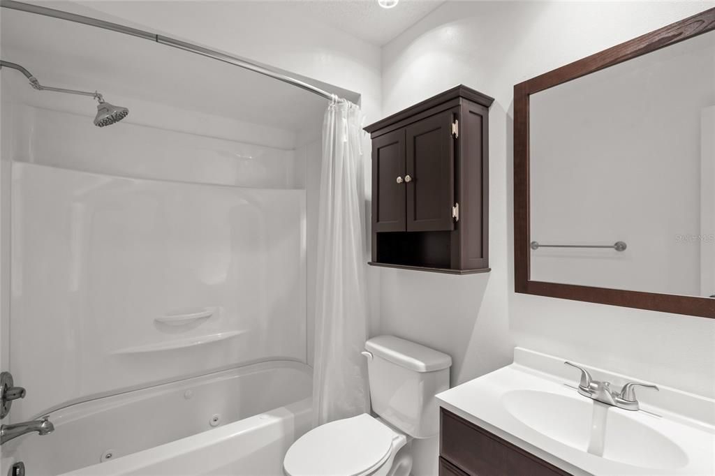 En Venta: $319,000 (3 camas, 2 baños, 2000 Pies cuadrados)
