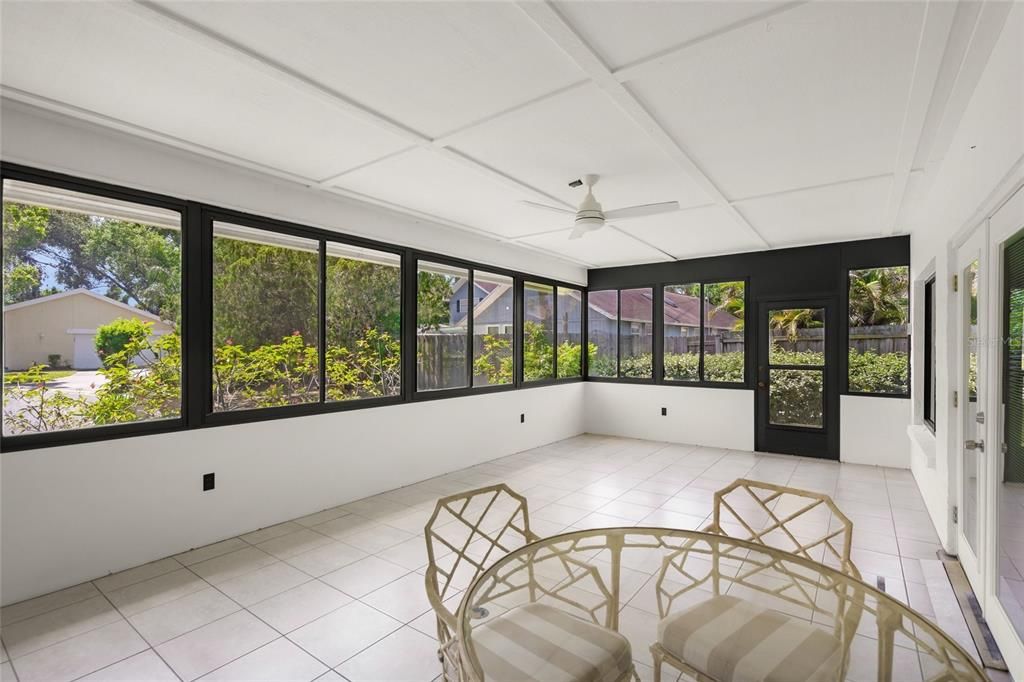 En Venta: $319,000 (3 camas, 2 baños, 2000 Pies cuadrados)