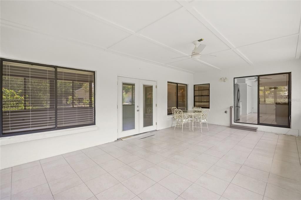 En Venta: $319,000 (3 camas, 2 baños, 2000 Pies cuadrados)