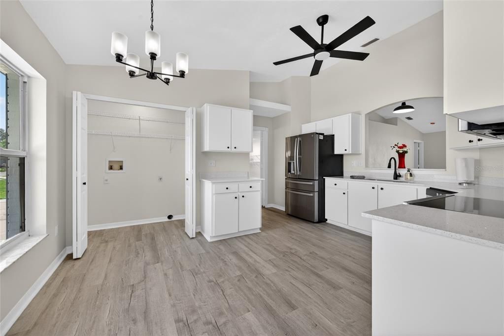 Active With Contract: $374,000 (3 beds, 2 baths, 1682 Square Feet)