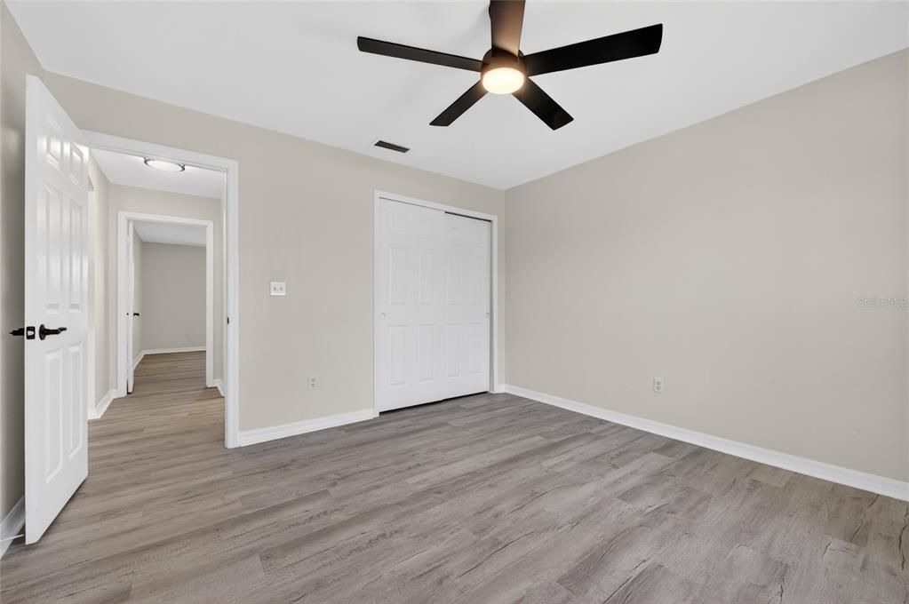 Active With Contract: $374,000 (3 beds, 2 baths, 1682 Square Feet)
